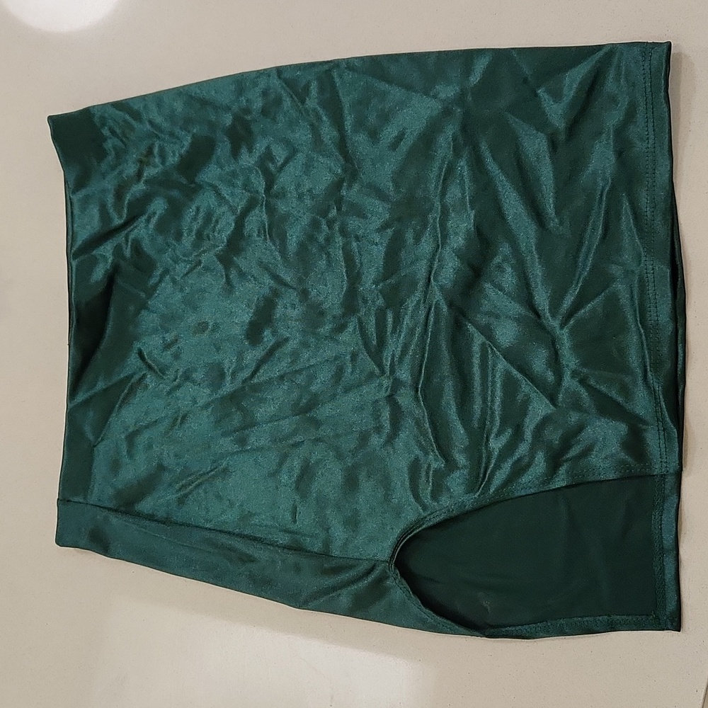 Seductions Dark Green Fitted Mini Skirt s/p